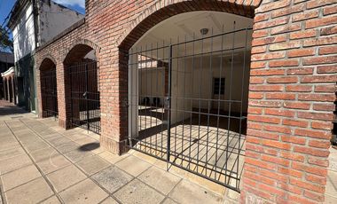SE VENDE COMPLEJO DE DPTOS CON COCHERAS