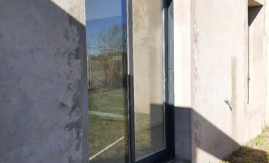 VENTA CASA EN BARRIO PORTAL DEL LEYES/CONSTRUCCION