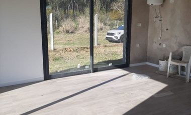 VENTA CASA EN BARRIO PORTAL DEL LEYES/CONSTRUCCION