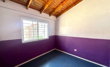 VENTA CASA 3 AMBIENTES CON JARDIN QUILMES