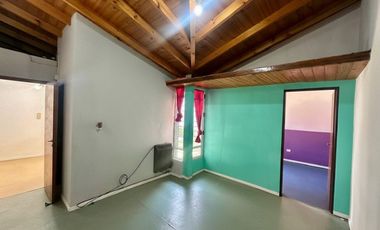 VENTA CASA 3 AMBIENTES CON JARDIN QUILMES