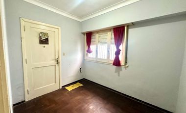 VENTA CASA 3 AMBIENTES CON JARDIN QUILMES