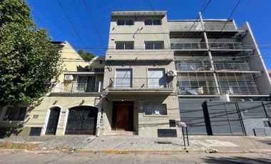 VENTA DEPTO 3 AMB AL  FRENTE CON  BALCON QUILMES