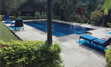 MAAT vende Finca Villeta.