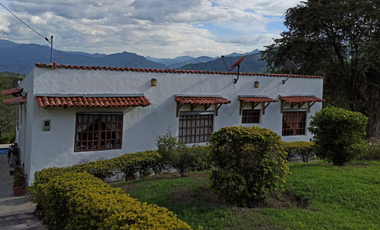 MAAT vende finca en vereda Cune-Villeta 24.000m2 $1.350Millones