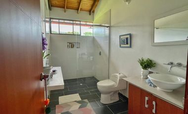 MAAT vende Casa Campestre, Guaduas-El Vallado, 463m2 $980Millones