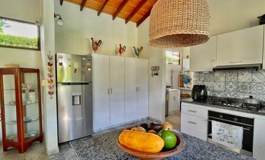 MAAT vende Casa Campestre, Guaduas-El Vallado, 463m2 $980Millones