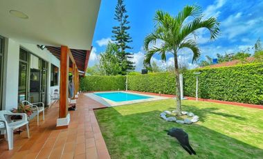MAAT vende Casa Campestre, Guaduas-El Vallado, 463m2 $980Millones