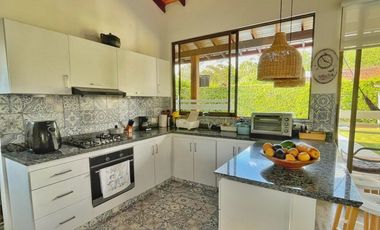 MAAT vende Casa Campestre, Guaduas-El Vallado, 463m2 $980Millones