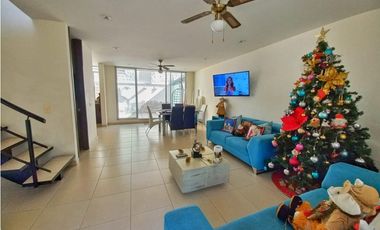 MAAT vende Casa en conjunto cerrado - Villeta 135 M2 $460Millones