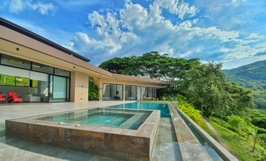 MAAT Vende Casa campestre-Villeta 4.810m2 $2.800Millones