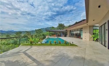 MAAT Vende Casa campestre-Villeta 4.810m2 $2.800Millones