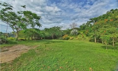 MAAT Vende Casa campestre-Villeta 4.810m2 $2.800Millones