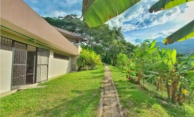 MAAT Vende Casa campestre-Villeta 4.810m2 $2.800Millones