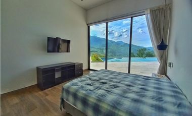 MAAT Vende Casa campestre-Villeta 4.810m2 $2.800Millones