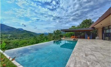 MAAT Vende Casa campestre-Villeta 4.810m2 $2.800Millones