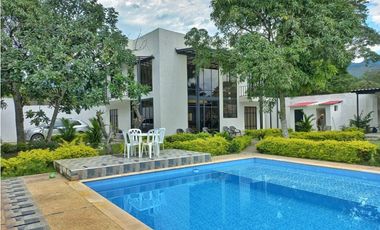 MAAT vende Casa campestre-Villeta 640m2 $950Millones