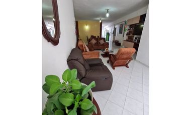 MAAT vende Casa, Centro - Villeta 240m2 $1.030Millones