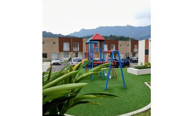 MAAT vende Casa en el Condominio - Villeta 90M2 $415Millones
