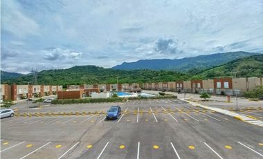 MAAT vende Casa en el Condominio - Villeta 70M2 $ 300Millones