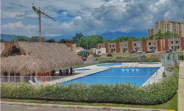 MAAT vende Casa en el Condominio - Villeta 70M2 $ 300Millones