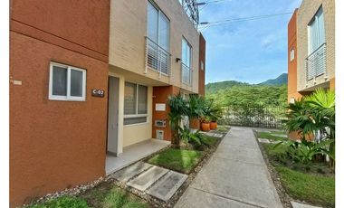 MAAT vende Casa en el Condominio - Villeta 70M2 $ 360Millones