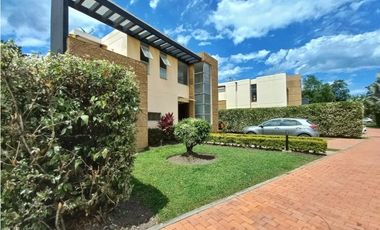 MAAT Vende Casa en Condominio-Villeta 540m2 $850Millones