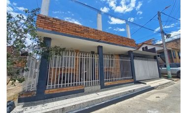 MAAT vende Casa, El Jardin - Villeta 361m2 $600Millones