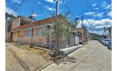 MAAT vende Casa, El Jardin - Villeta 361m2 $600Millones