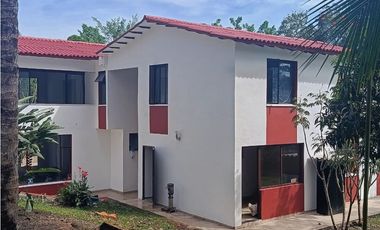 MAAT vende Casa cojunto campestre-Villeta 3.058m2 $1.300Millones