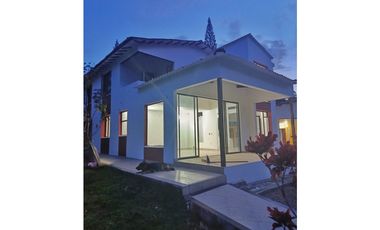 MAAT vende Casa cojunto campestre-Villeta 3.058m2 $1.300Millones