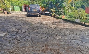 MAAT vende Casa cojunto campestre-Villeta 3.058m2 $1.300Millones
