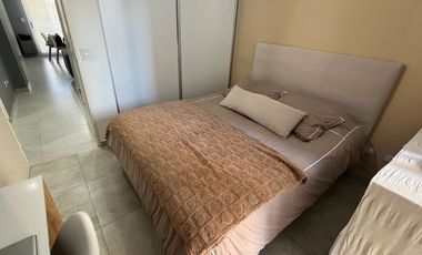 VENTA DEPTO 2 AMB + DEPENDENCIA PERMUTA CASEROS
