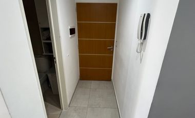 VENTA DEPTO 2 AMB + DEPENDENCIA PERMUTA CASEROS