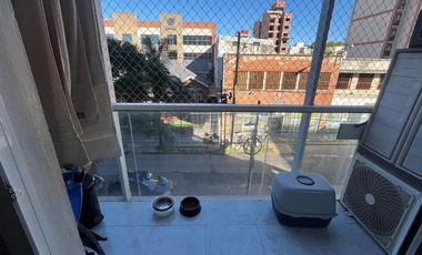 VENTA DEPTO 2 AMB + DEPENDENCIA PERMUTA CASEROS