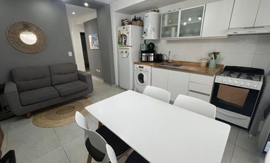 VENTA DEPTO 2 AMB + DEPENDENCIA PERMUTA CASEROS