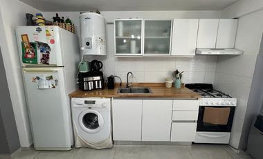 VENTA DEPTO 2 AMB + DEPENDENCIA PERMUTA CASEROS