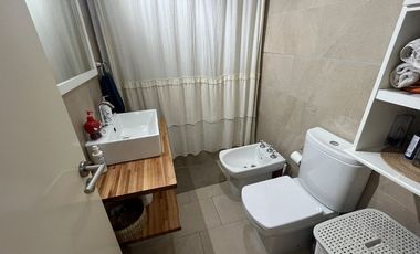 VENTA DEPTO 2 AMB + DEPENDENCIA PERMUTA CASEROS