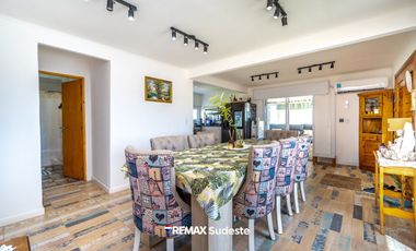 Casa moderna en venta en La Huella!!