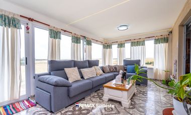 Casa moderna en venta en La Huella!!