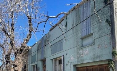 CASA EN VENTA EN 9 DE JULIO CON PILETA