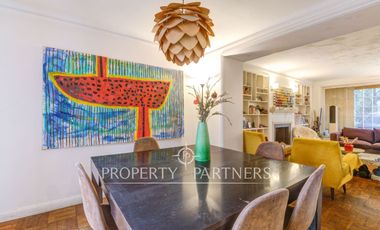 Casa Inglesa en venta a pasos de plaza Inés de Suárez