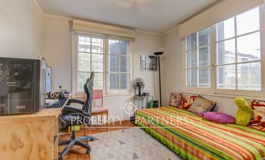 Casa Inglesa en venta a pasos de plaza Inés de Suárez