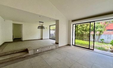 Casa en Renta - Privada en Parques de la Herradura