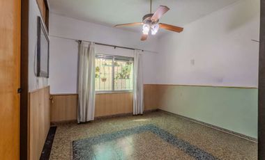 VENTA 5 AMB COCHERA QUINCHO PARQUE en R. CALZADA