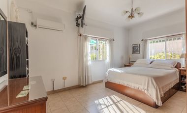 VENTA 5 AMB COCHERA QUINCHO PARQUE en R. CALZADA