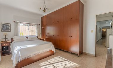 VENTA 5 AMB COCHERA QUINCHO PARQUE en R. CALZADA