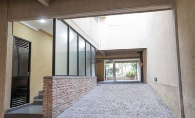 VENTA DE COCHERA EN PB EN EXCELENTE UBICACIÖN!!