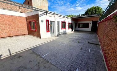 Alquiler PH ideal Jardín, Salud, Oficinas -Caseros