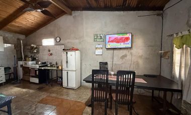 VENTA CASA 4 AMBIENTES; MORON, BUENOS AIRES